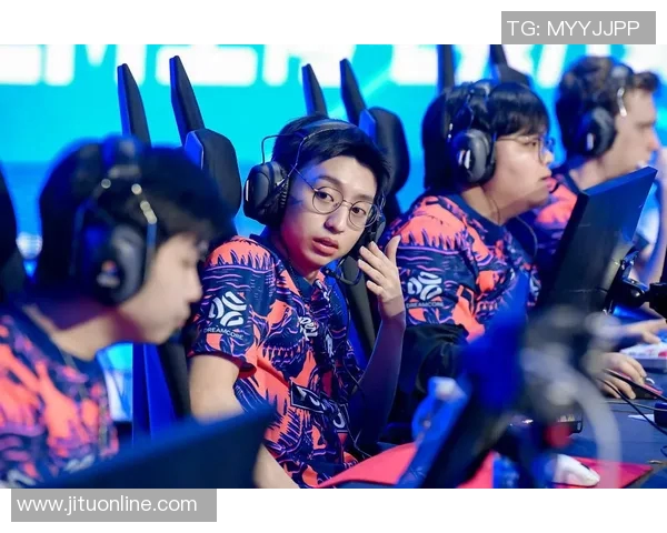 电竞新闻世界大师赛中V5展现灵活战术的精彩表现与战术分析